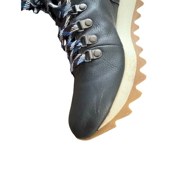 Merrell Alpine Hiker Boots - Picture 6 of 10